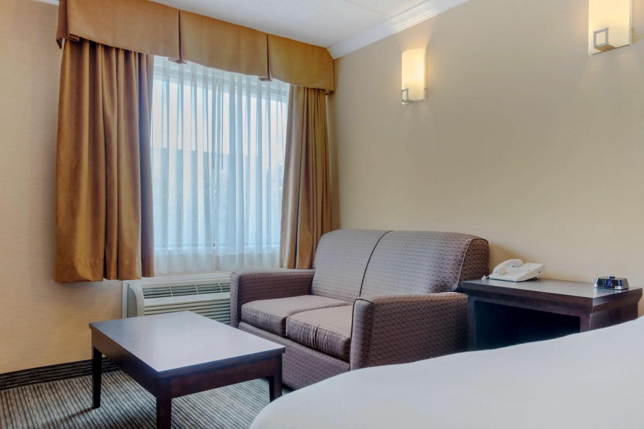 Best Western Plus Dryden Hotel And Conference Centre מראה חיצוני תמונה