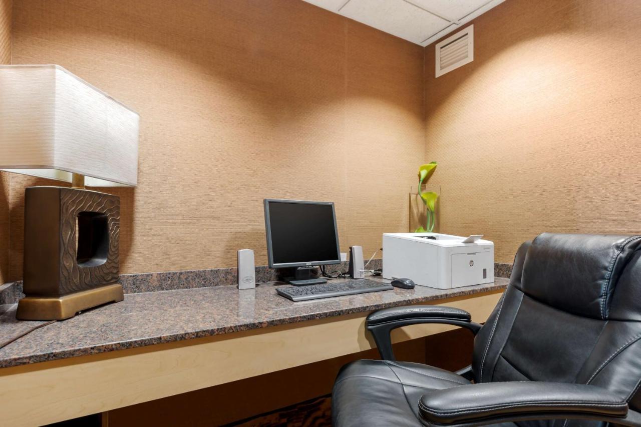 Best Western Plus Dryden Hotel And Conference Centre מראה חיצוני תמונה